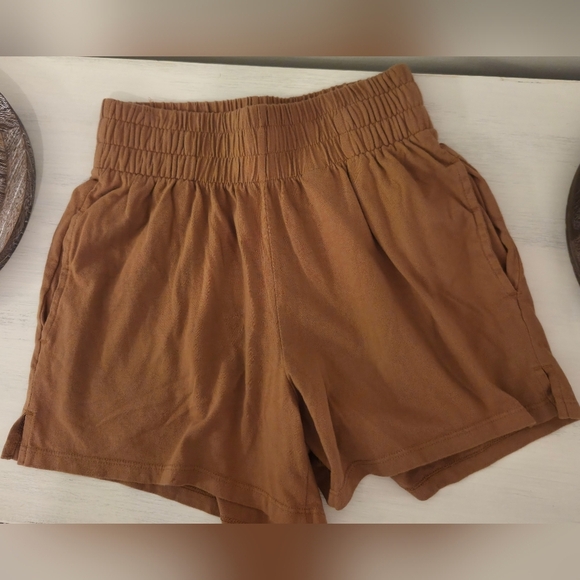 Spiritual Gangster Athletic Shorts With Pockets in A Rust Color - Picture 5 of 9